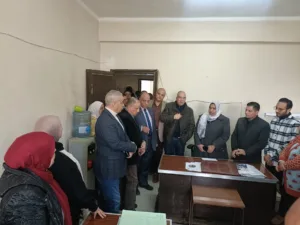 «ماليش فيه .. المشكلة تتحل فوري» .. وزير الري يتدخل لحل مشكلة موظفة ببنها