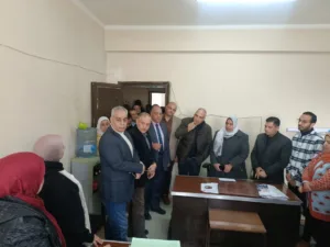 «ماليش فيه .. المشكلة تتحل فوري» .. وزير الري يتدخل لحل مشكلة موظفة ببنها