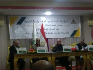 «ماليش فيه .. المشكلة تتحل فوري» .. وزير الري يتدخل لحل مشكلة موظفة ببنها
