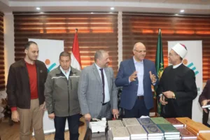 محافظ القليوبية يدشن مبادرة استبدال المصاحف المستهكلة بمصاحف جديدة (صور)