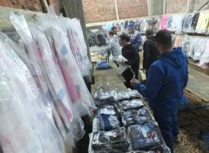 شباب بيحب الخير يطلق مبادرة لبس العيد لكل يتيم بالخانكة - صور