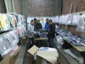 شباب بيحب الخير يطلق مبادرة لبس العيد لكل يتيم بالخانكة - صور