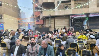 الآلاف من أهالي البكري بشبرا الخيمة ينظمون أكبر مائدة إفطار - صور