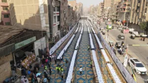 بحضور 12 ألف مواطن.. تنظيم أكبر مائدة إفطار مجمع بالخصوص