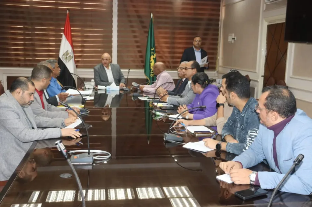 خلال اللقاء الجماهيري.. محافظ القليوبية يوجه بتوفير 10 فرص عمل لذوي الاحتياجات الخاصة