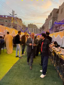 تسع 5 آلالاف مواطن.. تنظيم أكبر مائدة إفطار مجمع بالخصوص