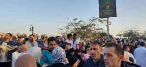 كورنيش بنها يستقبل مئات المواطنين للاحتفال بعيد الفطر