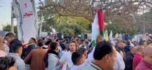 أهالي بنها ينظمون وقفة تضامنية لنصرة القضية الفلسطينية