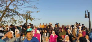 كورنيش بنها يستقبل مئات المواطنين للاحتفال بعيد الفطر