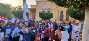 أهالي بنها ينظمون وقفة تضامنية لنصرة القضية الفلسطينية