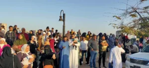 كورنيش بنها يستقبل مئات المواطنين للاحتفال بعيد الفطر