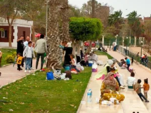 اقبال كبير علي حدائق القناطر الخيرية في ثان ايام عيد الفطر