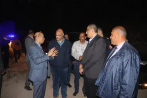 محافظ القليوبية يتوجه لموقع حريق بهيش وبوص بقطعة أرض فضاء بالخانكة