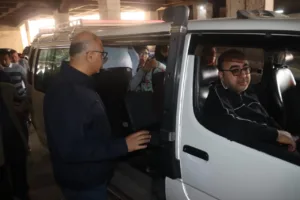 عقب تحريك أسعار الوقود .. محافظ القليوبيه يتفقد محطات السيارات والمواقف - صور