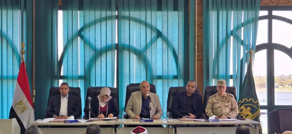 محافظ القليوبية يعقد المجلس التنفيذي بالقناطر ويعلن تطوير قرية مرجانة محافظ القليوبية يعقد المجلس التنفيذي بالقناطر ويعلن تطوير قرية مرجانة