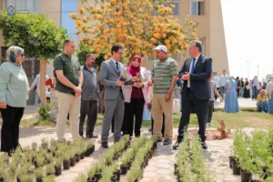 يضم نباتات الزينة والعطرية .. افتتاح معرض الزهور الثانى بجامعة بنها - صور