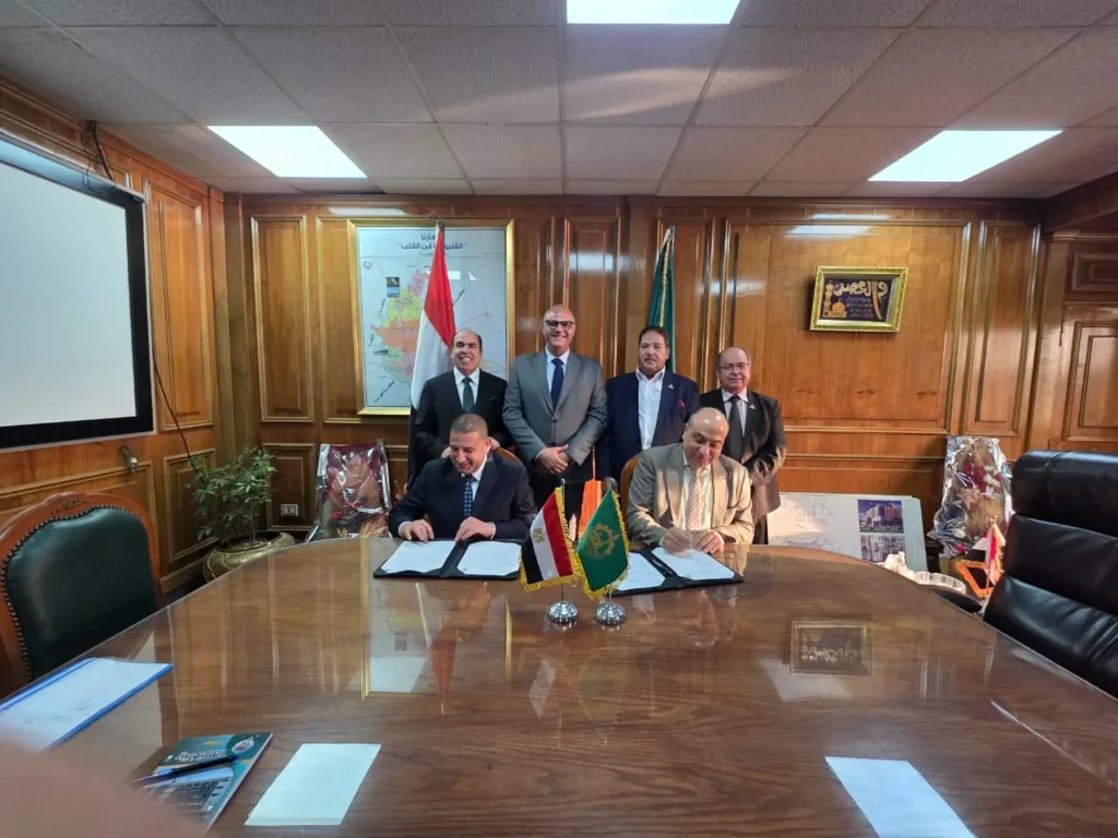 محافظ القليوبية يشهد توقيع بروتوكول مع شركة غازتك لإنشاء محطة غاز طبيعي بشبرا الخيمة محافظ القليوبية يشهد توقيع بروتوكول مع شركة غازتك لإنشاء محطة غاز طبيعي بشبرا الخيمة