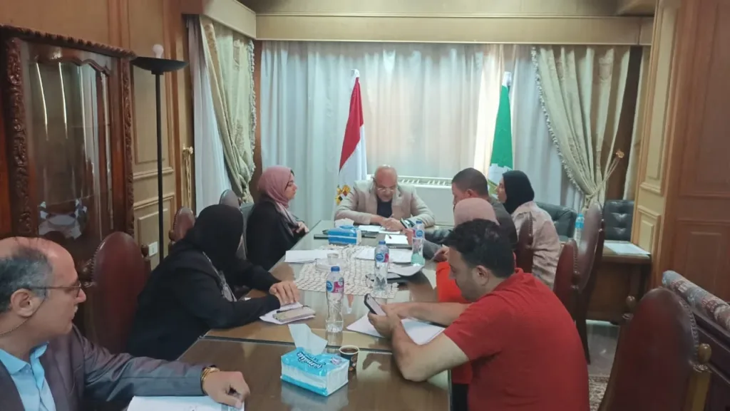 محافظ القليوبية يعقد اللقاء الأسبوعي للمواطنين بالخانكة