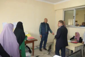 محافظ القليوبية يتفقد سير العمل بالمركز التكنولوجي ولجان التصالُح بكفر شكر