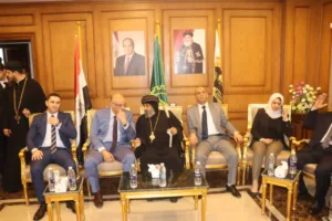 محافظ القليوبية يهنئ المسيحيين بعيد القيامة المجيد ويؤكد على وحدة النسيج الوطني - صور