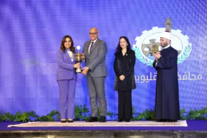 محافظ القليوبيه يشارك في احتفاليه مسابقه اهل الخير