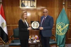 محافظ القليوبية يستقبل المدير التنفيذى للاكاديمية الوطنية للتدريب وتاهيل الشباب