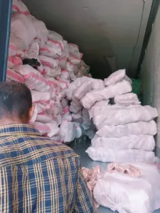 ضبط 10 طن هياكل دواجن غير صالحة للاستهلاك الآدمي بالقليوبية
