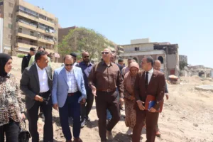 لتسريع وتيرة العمل.. محافظ القليوبية يتفقد أعمال إنشاء ممشى أهل مصر - صور