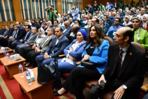 وزير الشباب والرياضة في ملتقى حواري مع الكيانات الشبابية - صور