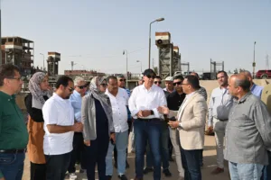 وزير الري يتفقد حالة الري وأعمال تطهيرات الترع بالقليوبية