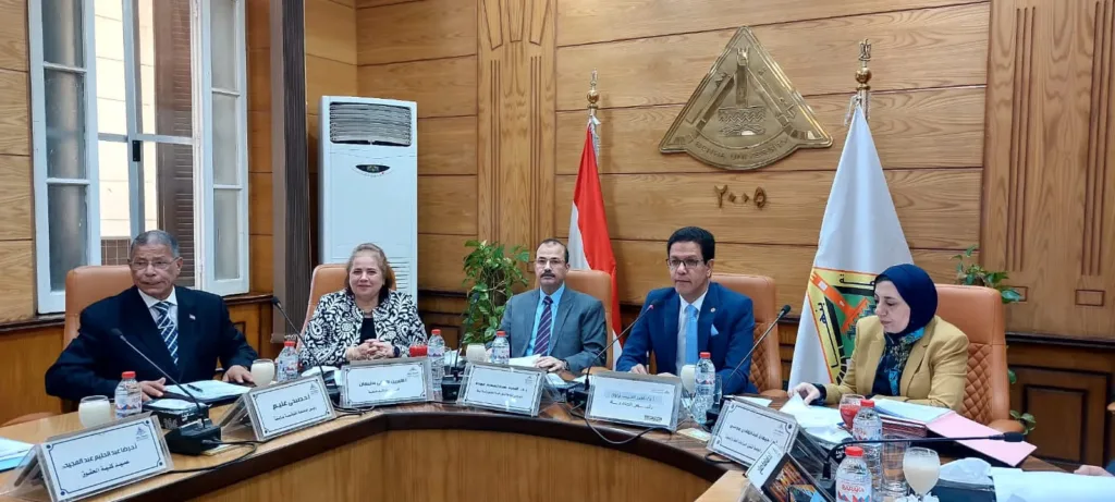 خلال رئاسته مجلس جامعة بنها.. "الجيزاوي" متابعة مستمرة لأعمال الامتحانات وجدول زمني لاحتفالات التخرج