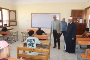 محافظ القليوبية يتفقد لجان امتحانات الشهادة الثانوية الازهرية - صور