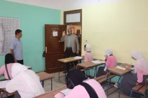 محافظ القليوبية يتفقد لجان الدبلومات الفنية بمدينة بنها - صور