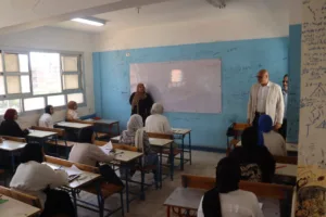 محافظ القليوبية يتفقد لجان الشهادة الإعدادية