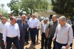 محافظ القليوبية يتفقد مزرعة متخصصة في تربية الثروة الحيوانية