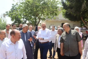 محافظ القليوبية يتفقد مزرعة متخصصة في تربية الثروة الحيوانية