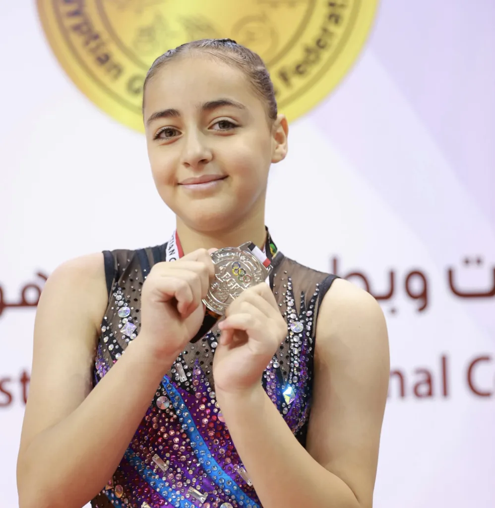 بطلة من ذهب.. "لارا أبوسريع" تحصد فضية الجمهورية في الجمباز بطلة من ذهب.. "لارا أبوسريع" تحصد فضية الجمهورية في الجمباز