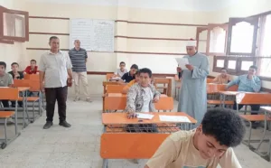 رئيس الإدارة المركزية لمنطقة القليوبية يتفقد امتحانات الابتدائية والاعدادية
