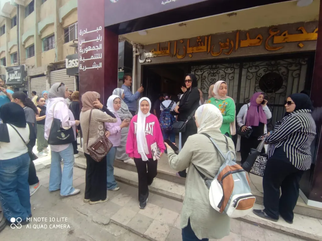 ارتياح بين طلاب الاعدادية بالقليوبية لسهولة مادتي الجبر والدراسات تأكيد انهما أسهل من العربي