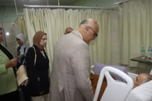 محافظ القليوبية يرسم البهجة والفرحة على الأطقم الطبية والمرضى في أول أيام عيد الأضحى