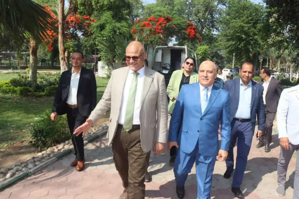محافظ القليوبية يتفقد حدائق القناطر الخيرية