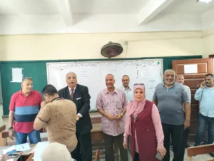 مدير تعليم القليوبية يتفقد كنترول الإعدادية العامة ويوجه بالدقة فى أعمال التصحيح - صور