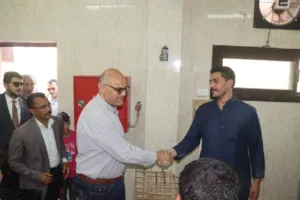 محافظ القليوبية يفتتح مخبز نصف آلي لخدمة سكان الإسكان الاجتماعي بالخانكة - صور