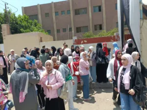 سعادة بين طلاب الثانوية العامة في أول أيام مارثون الامتحانات بالقليوبية - صور