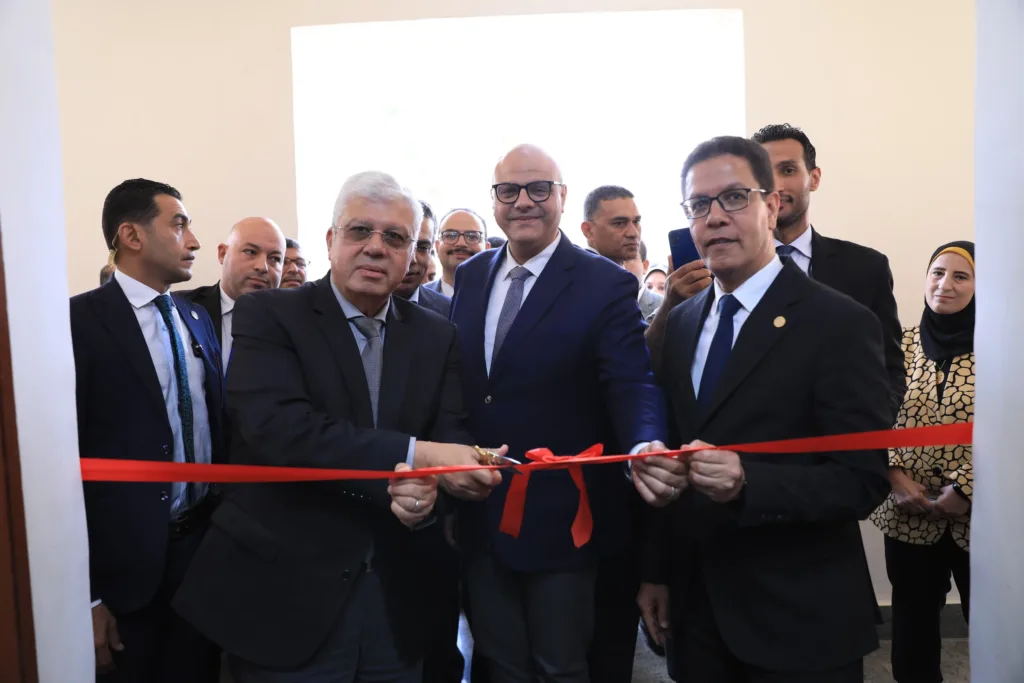 وزير التعليم العالي يفتتح مشروع تطوير مستشفى الجراحة بجامعة بنها
