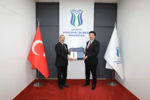 وفد جامعة بنها في زيارة لجامعة سكاريا للعلوم التطبيقية بتركيا