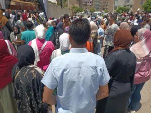 تباين آراء طلاب الثانوية العامة حول امتحان مادتي الفيزياء والتاريخ بالقليوبية - صور