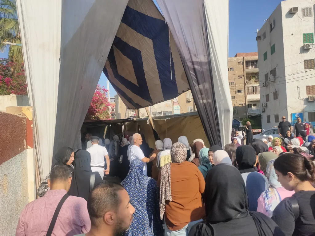توافد طلاب الثانوية العامة على لجان الامتحانات بالقليوبية - صور