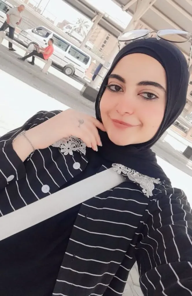 هاجر الأولى على الدبلومات الفنية بالقليوبية: تتويج لسنوات من الاجتهاد والإصرار هاجر الأولى على الدبلومات الفنية بالقليوبية: تتويج لسنوات من الاجتهاد والإصرار