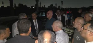 محافظ القليوبية ومدير الأمن يتابعان أعمال السيطرة على حريق بأرض الكلية بالخانكة
